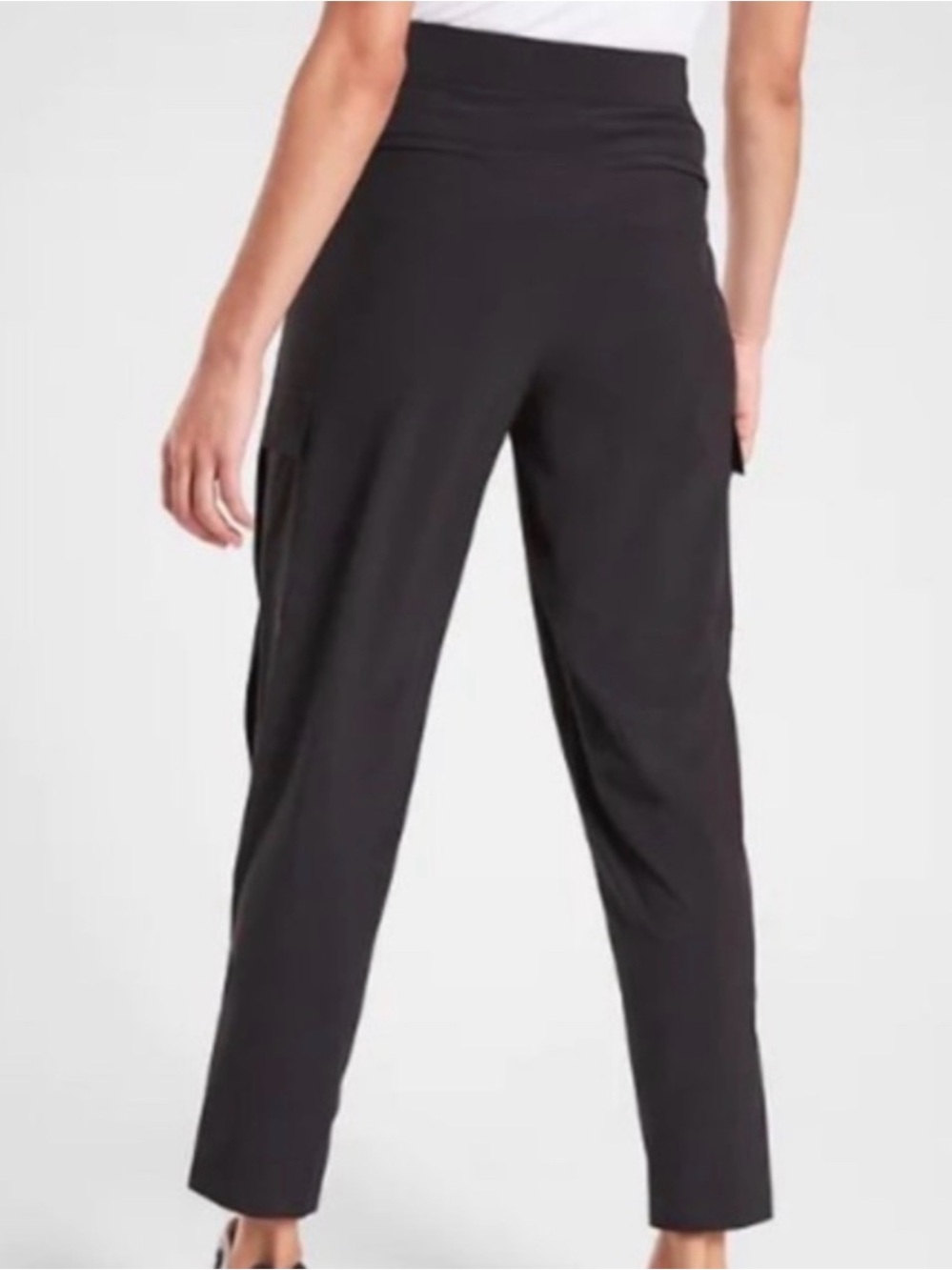 Athleta Uptown Black Ankle Tapered Pants. Size 2.